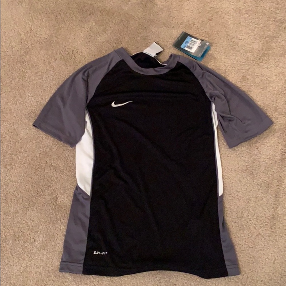 Boys dri fit Nike t shirt